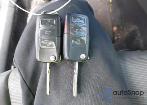 2008 Volkswagen Rabbit S from USA, damaged, VIN WVWBA71K48W235007